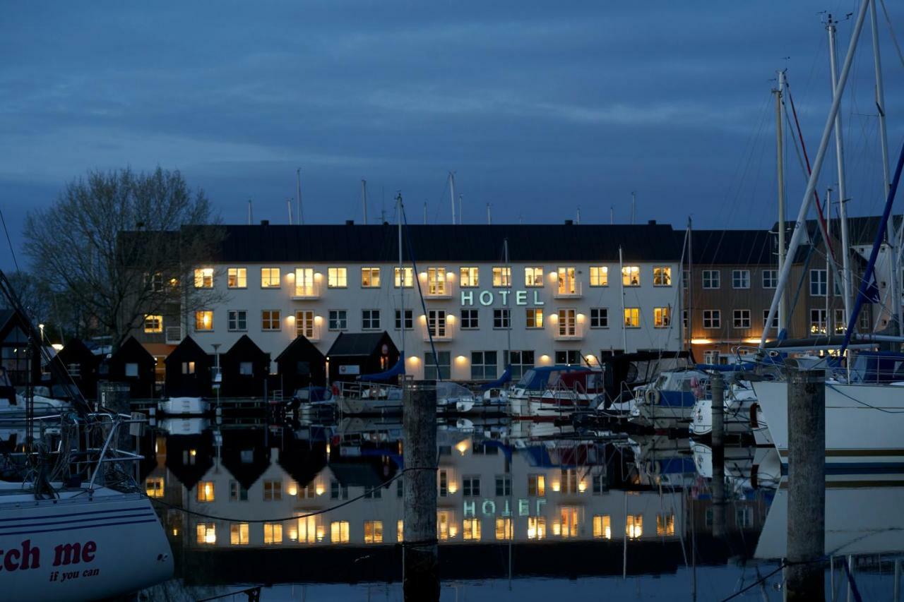 Bb-Hotel Aarhus Havnehotellet Exterior photo